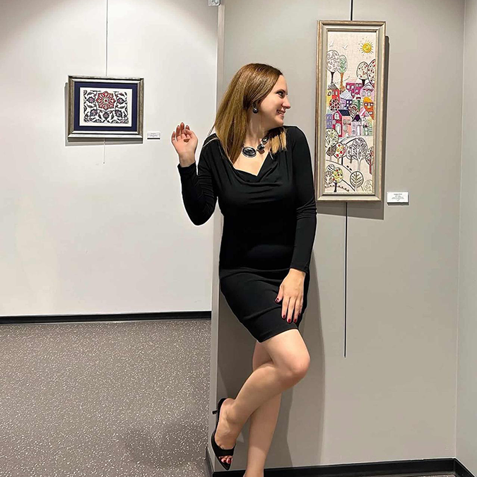 İllüstratif nakış sanatçısı Zeynep Özcan: Karanlığın içindeki renkleri sanatla buluyorum