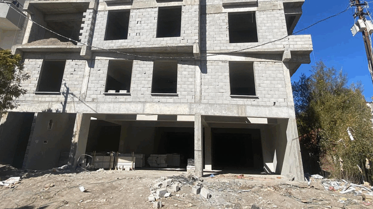 İnşaatta saçak çöktü: 1 ölü, 1 yaralı 