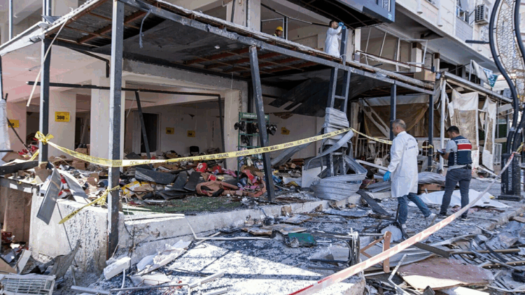 İzmir'de 5 kişinin öldüğü faciada cezalar belli oldu