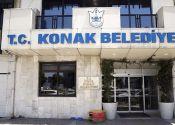 İzmir'de Konak Belediyesi'ne usulsüzlük operasyonu: 4 gözaltı