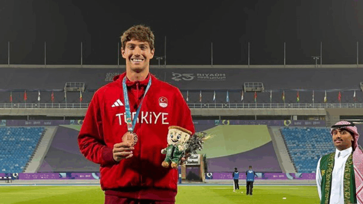 İzmirli Milli Atlet İsmail Nezir’den anlamlı madalya