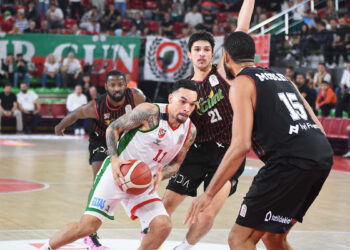 Karşıyaka evinde Manisa Basket'e 80-69 mağlup oldu