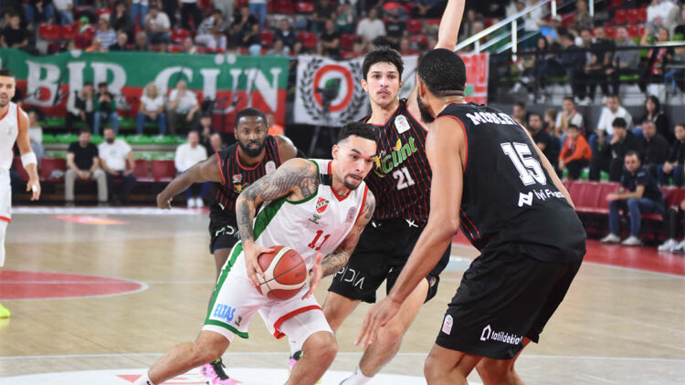 Karşıyaka evinde Manisa Basket'e 80-69 mağlup oldu