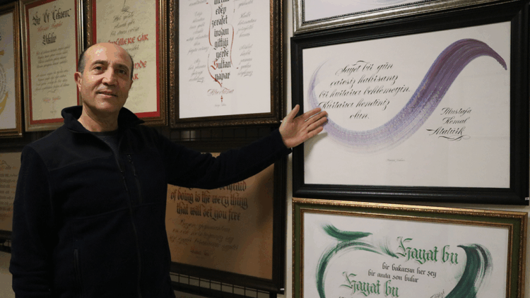 Karaciğer nakli olan Kayserisporlu eski futbolcunun kaligrafi sergisi