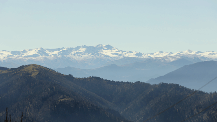Karadeniz'de doğa şöleni; zirvelerde kar, eteklerde sonbahar 