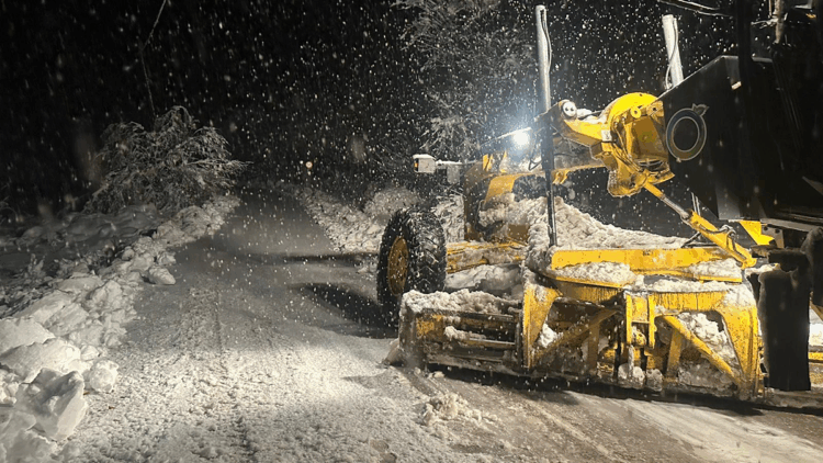 Kardan kapanan Ordu-Sivas kara yolu açıldı