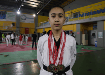 Kilo vermek için başladığı tekvandoda Türkiye 9’uncusu oldu