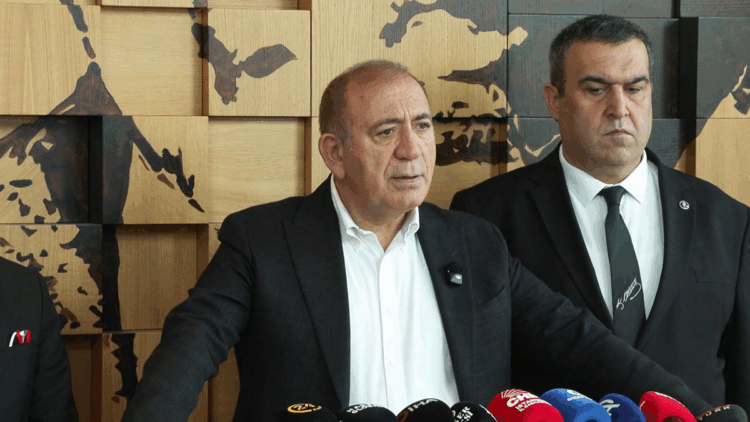 Kimsenin gücü Cumhuriyet Halk Partisi'nin kurumsal kimliğini kirletemez