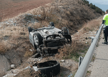Kırıkkale'de iki otomobil çarpıştı; 7 yaralı