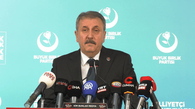 Komisyon İmralı'nın ayağına gitmemeli