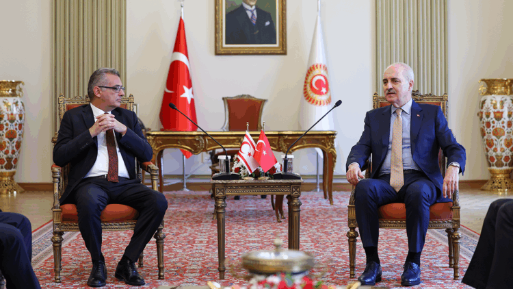 Kurtulmuş, KKTC Cumhurbaşkanı Erhürman ile bir araya geldi