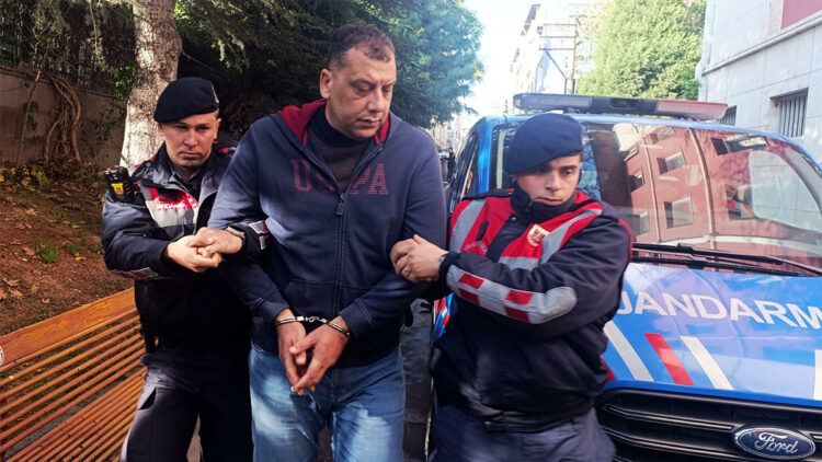 Otizmli öğrenciyi merdivenlerden iten okul müdürü tutuklandı