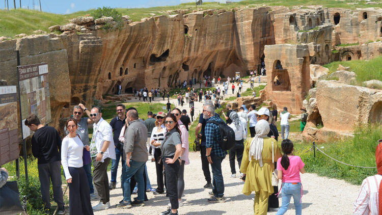 Eski Mardin'de yılın her döneminde turist hareketliliği yaşanıyor