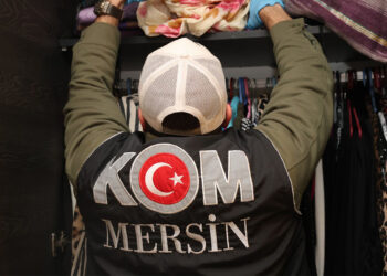Mersin'de rüşvet soruşturması; 11 tutuklama