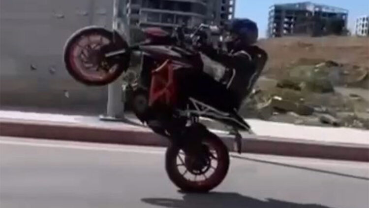 Motosikletle makas atan sürücüye 19 bin lira ceza