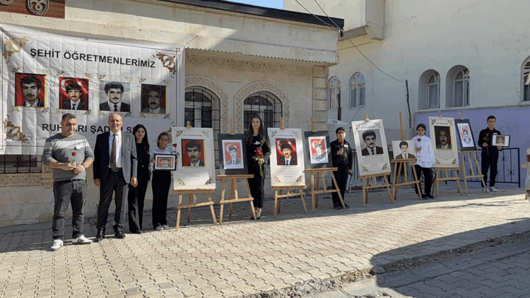Mardin’de şehit edilen 4 öğretmen anıldı