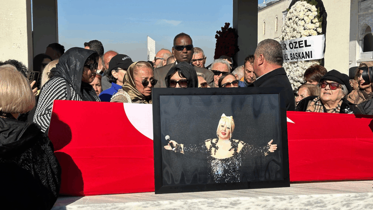 Muazzez Abacı için son yolculuğuna uğurlandı