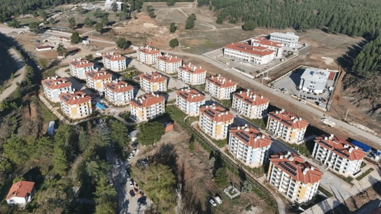 Muğla Seydikemer'de 304 konut ve 8 iş yeri hak sahiplerine teslim edildi