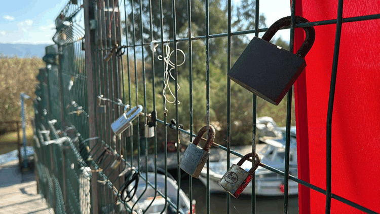 NASA'nın paylaştığı Kadın Azmağı, dilek eşyalarıyla doldu