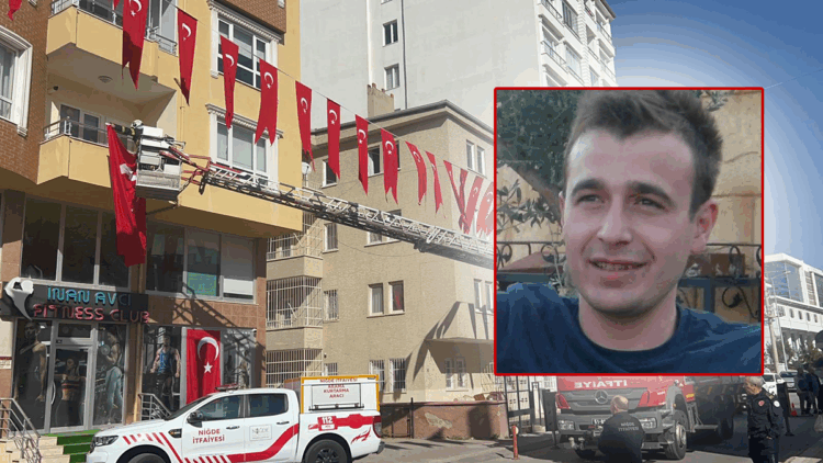 Niğdeli şehit Burak Özkan'ın babaevine Türk bayrakları asıldı