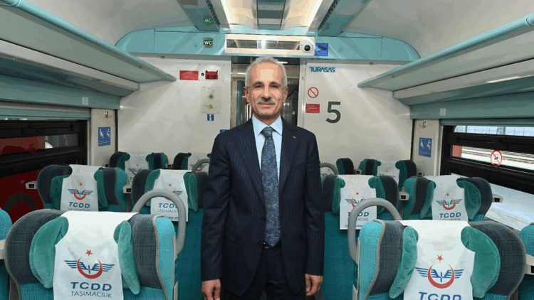 Öğretmenlere tren biletlerinde yüzde 50 indirim uygulanacak