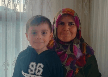 Ölü bulunan anne oğul son yolculuklarına uğurlandı