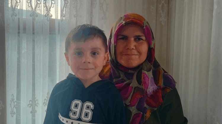 Ölü bulunan anne oğul son yolculuklarına uğurlandı