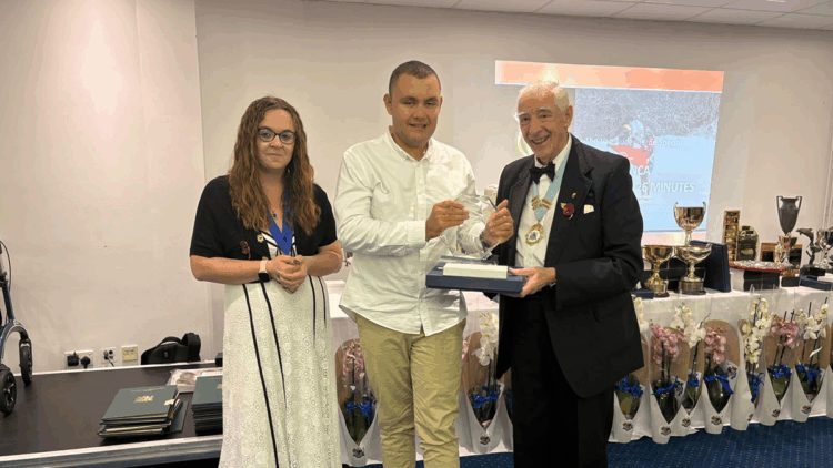 Otizmli yüzücü Tuna Tunca Türkiye’nin gururu oldu