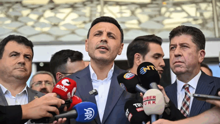 Özgür Çelik'in yargılandığı dava 27 Şubat'a ertelendi