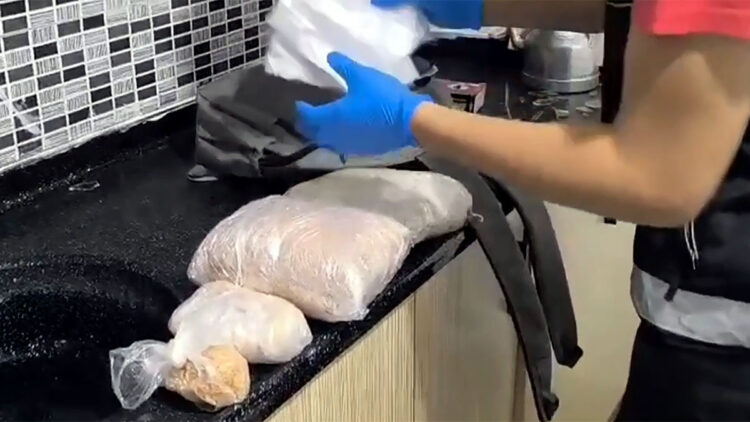 Piyasa değeri 10 milyon TL olan uyuşturucu ham maddesiyle yakalandı