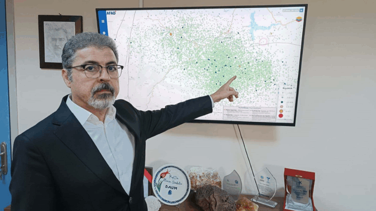 Prof. Dr. Sözbilir'den korkutan deprem uyarısı: Binalar boşaltılmalı