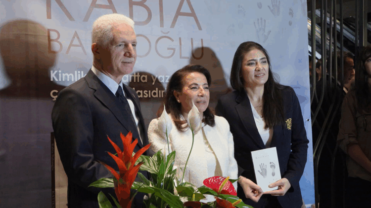 Rabia Babaoğlu’nun yeni kitabı ‘Katıksız’ okurlarla buluştu