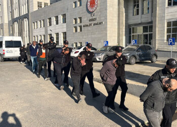 Sahte bungalov ilanlarıyla 1 milyon 482 bin liralık dolandırıcılığa 23 tutuklama