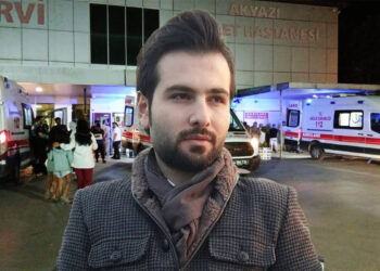 Sakarya'da hafif ticari araçlar çarpıştı: 1 ölü, 2 yaralı