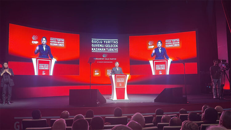 CHP 17 yıl sonra uyandı