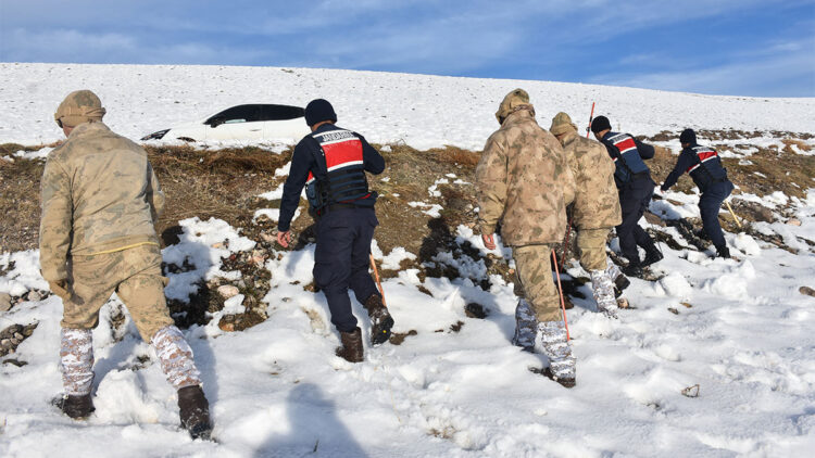 Sivas'ta 7 gündür haber alınamayan Musa amcayı komando timi arıyor
