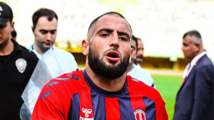 Kubilay Köylü kırmızı-lacivertli takıma veda etti