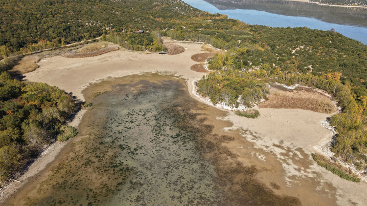 Kovada Gölü'nün 'milli park' özelliği tehlikede