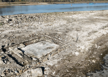 Sapanca Gölü’ndeki tarihi kalıntının Geç Antik Çağ’a ait olabileceği değerlendiriliyor