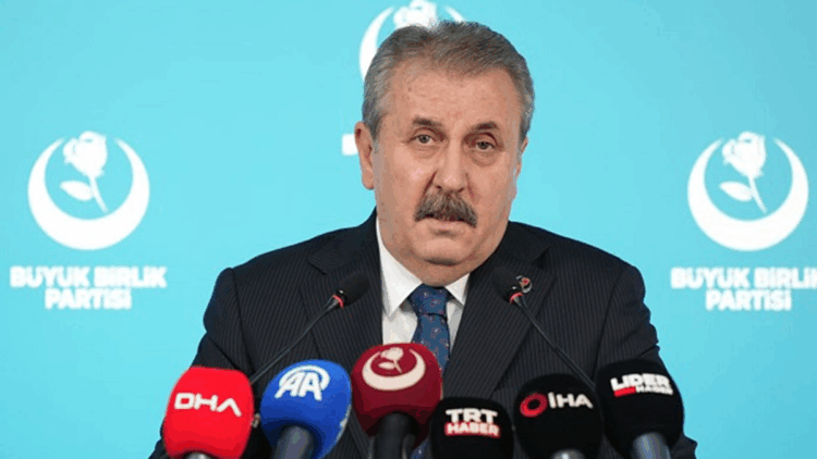 vSpekülatif haberleri yayanları kınıyorum