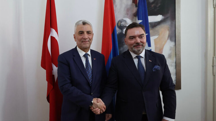 Ömer Bolat Bosna Hersek'e gitti