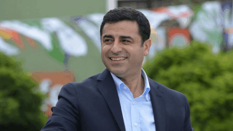 Tahliyesi beklenen Selahattin Demirtaş'a yeni dava