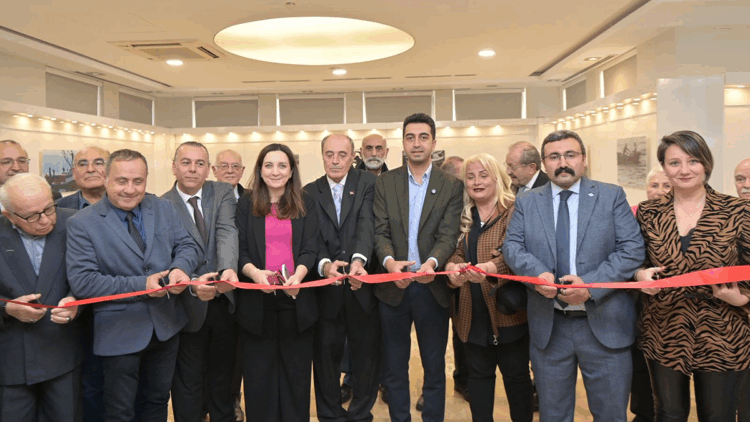 Tuzla’da 43 eserden oluşan ‘Geleneksel Gemi Modelleri Sergisi’ açıldı