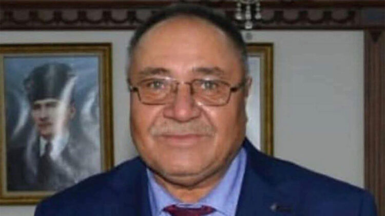 'UNESCO Yaşayan İnsan Hazinesi' ünvanlı davul ustası Adem Göçer, hayatını kaybetti