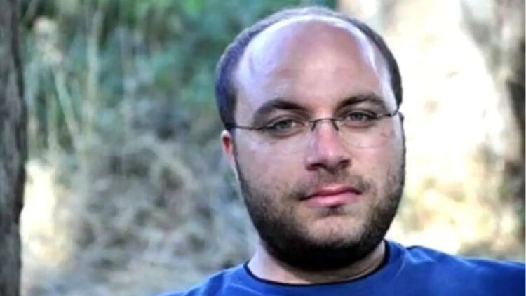 Van depreminde yaşamını yitiren Cem Emir, mezarı başında anıldı