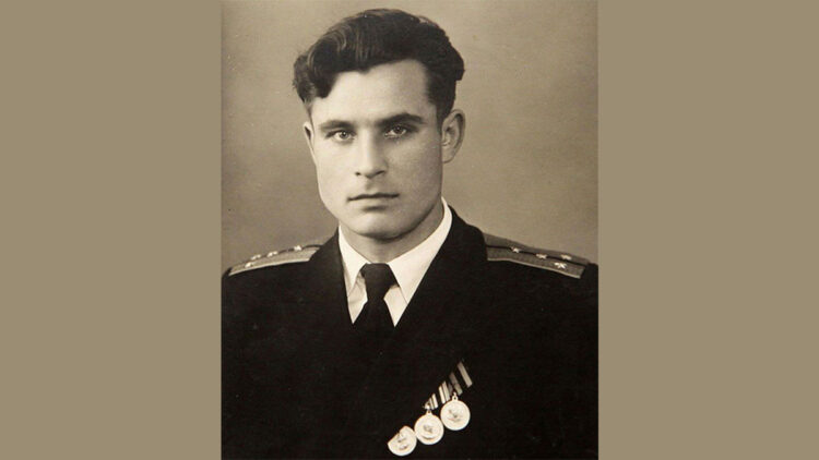 Senaryo değil, gerçek... Dünya'yı gerçekten kurtaran adam...