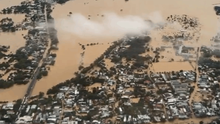 Vietnam'da sel nedeniyle hayatını kaybedenlerin sayısı 40’a yükseldi