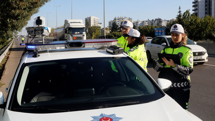 Yapay zekalı radar sistemiyle 4 şeritte aynı anda tarama