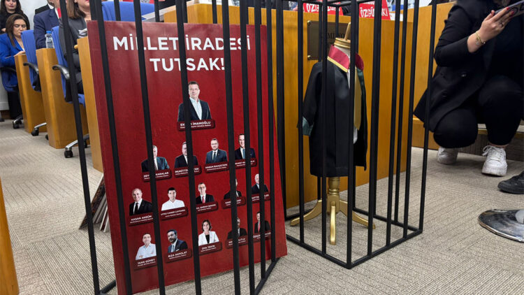 Adalet Bakanlığı'nın bütçe görüşmelerinde gergin anlar