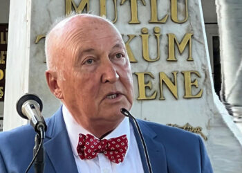 Övgün Ahmet Ercan uyardı; Bu yelerlerden konut satın almayın